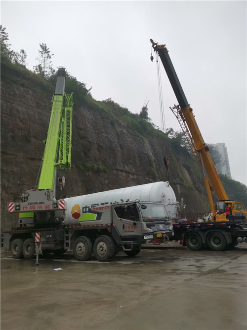 芝罘区“不怕风雨冻”—— 吊车的 “恶劣环境适应” 技术
